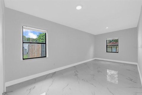 Villa ou maison à louer à Orlando, Floride: 3 chambres, 121.98 m2 № 2381217 - photo 8