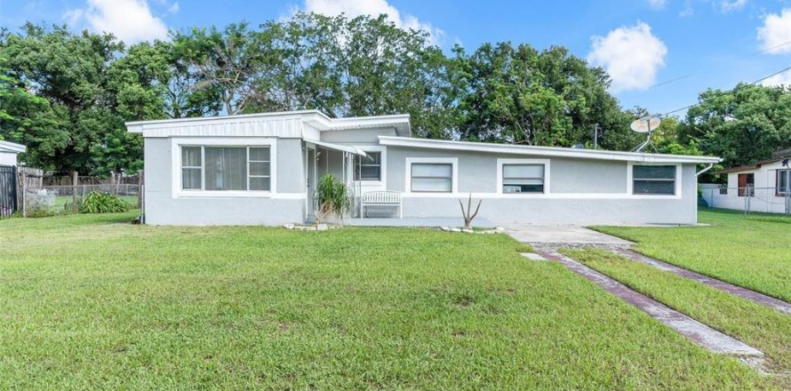Villa ou maison à Orlando, Floride 3 chambres, 121.98 m2 № 2381217