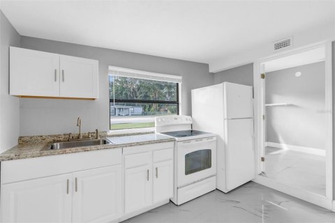 Villa ou maison à louer à Orlando, Floride: 3 chambres, 121.98 m2 № 2381217 - photo 24