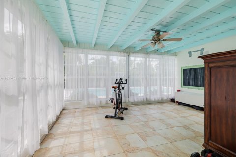 Casa en venta en Miami, Florida, 3 dormitorios, 146.69 m2 № 1790973 - foto 11