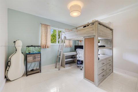 Casa en venta en Miami, Florida, 3 dormitorios, 146.69 m2 № 1790973 - foto 14