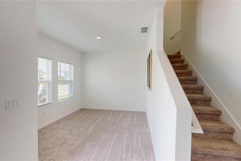 House in Zephyrhills, Florida 4 bedrooms, 223.52 sq.m. № 1721948 - photo 12