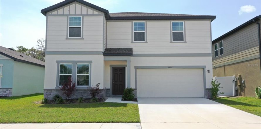 House in Zephyrhills, Florida 4 bedrooms, 223.52 sq.m. № 1721948