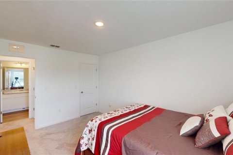 House in Zephyrhills, Florida 4 bedrooms, 223.52 sq.m. № 1721948 - photo 24