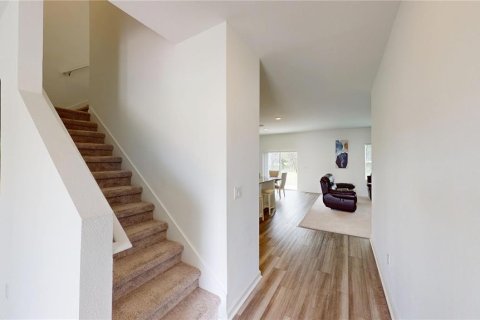 House in Zephyrhills, Florida 4 bedrooms, 223.52 sq.m. № 1721948 - photo 14