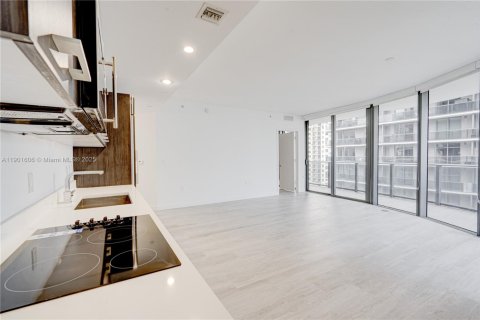Condo in Miami, Florida, 2 bedrooms  № 1953352 - photo 4