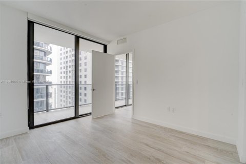 Condo in Miami, Florida, 2 bedrooms  № 1953352 - photo 16