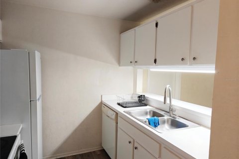 Copropriété à louer à Gainesville, Floride: 1 chambre, 109.35 m2 № 1801517 - photo 11