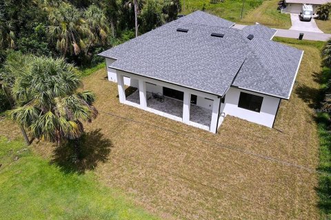 Villa ou maison à louer à North Port, Floride: 4 chambres, 200.48 m2 № 2425712 - photo 25