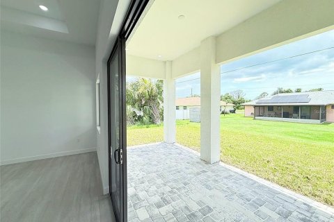 Villa ou maison à louer à North Port, Floride: 4 chambres, 200.48 m2 № 2425712 - photo 23