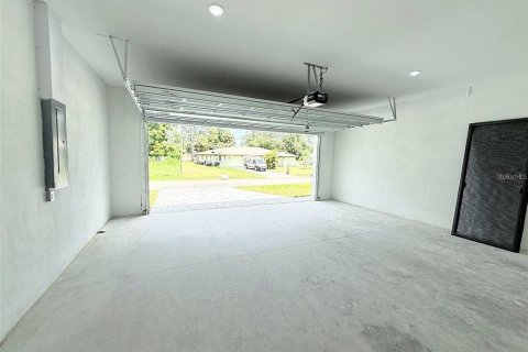 Villa ou maison à louer à North Port, Floride: 4 chambres, 200.48 m2 № 2425712 - photo 22