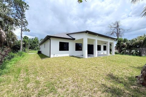 Villa ou maison à louer à North Port, Floride: 4 chambres, 200.48 m2 № 2425712 - photo 24