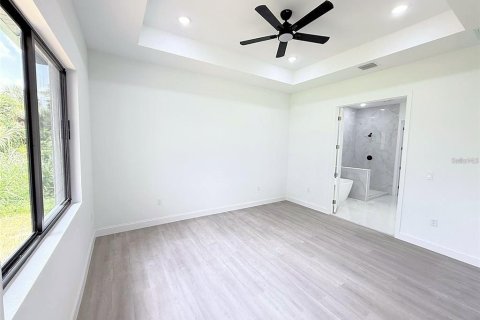 Villa ou maison à louer à North Port, Floride: 4 chambres, 200.48 m2 № 2425712 - photo 18