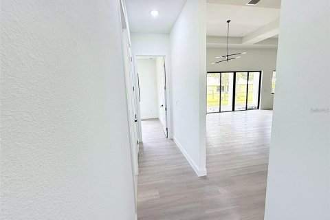 Villa ou maison à louer à North Port, Floride: 4 chambres, 200.48 m2 № 2425712 - photo 7