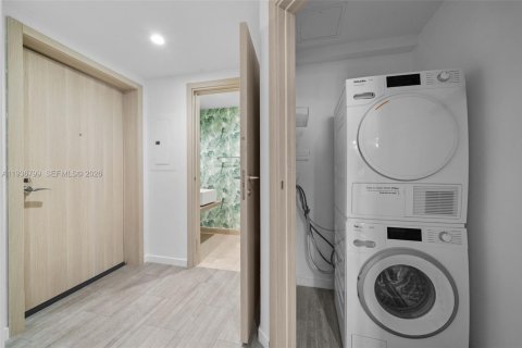 Condominio en venta en Miami, Florida, 2 dormitorios, 125.98 m2 № 2152582 - foto 18