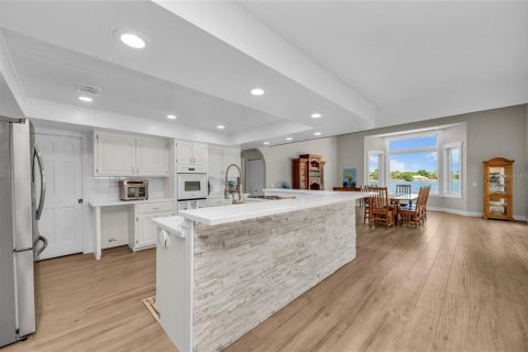 Casa en venta en Englewood, Florida, 5 dormitorios, 417.6 m2 № 2097467 - foto 23