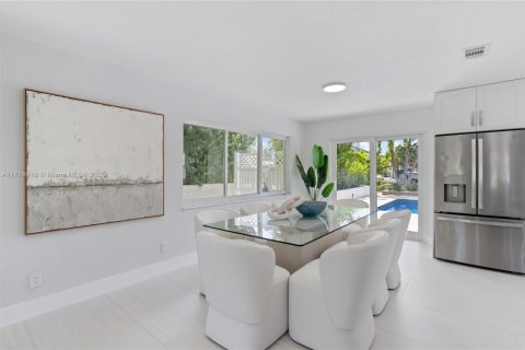 Casa en venta en Lighthouse Point, Florida, 3 dormitorios, 257.53 m2 № 1739991 - foto 3