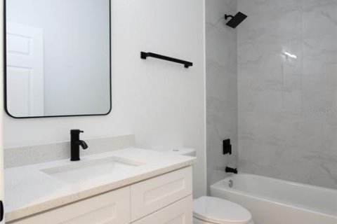Купить коммерческую недвижимость в Энглвуд, Флорида 6 спален, 222.97м2, № 1533296 - фото 16