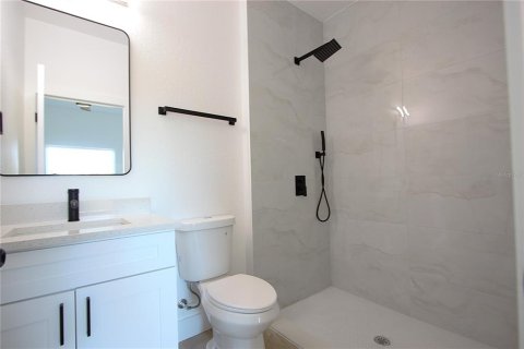 Купить коммерческую недвижимость в Энглвуд, Флорида 6 спален, 222.97м2, № 1533296 - фото 11