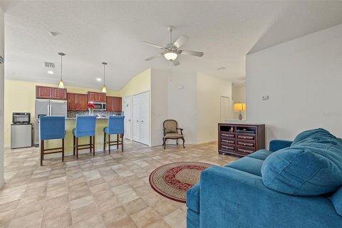 House in Palmetto, Florida 3 bedrooms, 136.94 sq.m. № 2429329 - photo 10