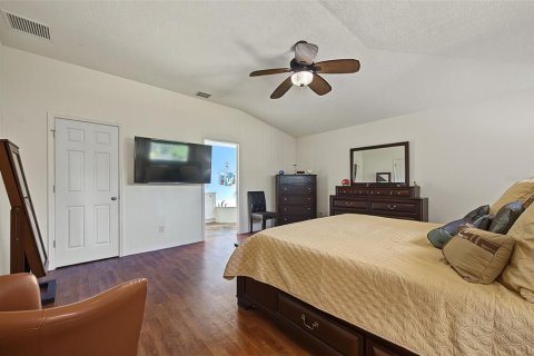 House in Palmetto, Florida 3 bedrooms, 136.94 sq.m. № 2429329 - photo 20
