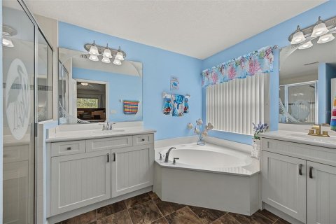 House in Palmetto, Florida 3 bedrooms, 136.94 sq.m. № 2429329 - photo 23