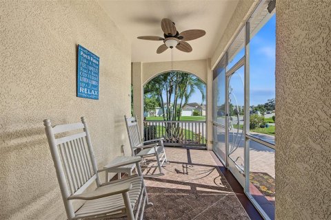 House in Palmetto, Florida 3 bedrooms, 136.94 sq.m. № 2429329 - photo 3