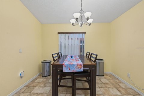House in Palmetto, Florida 3 bedrooms, 136.94 sq.m. № 2429329 - photo 6