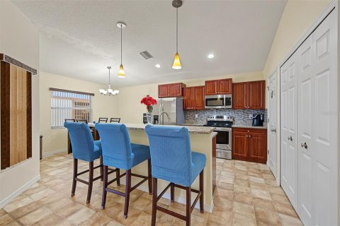 House in Palmetto, Florida 3 bedrooms, 136.94 sq.m. № 2429329 - photo 16