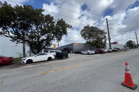 Immobilier commercial à vendre à Miami, Floride № 1985316 - photo 5