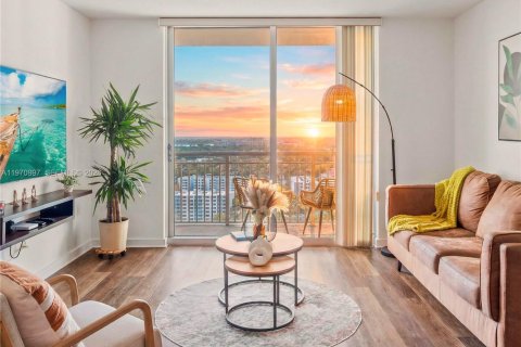 Condominio en venta en Miami, Florida, 2 dormitorios, 106.84 m2 № 2032750 - foto 12