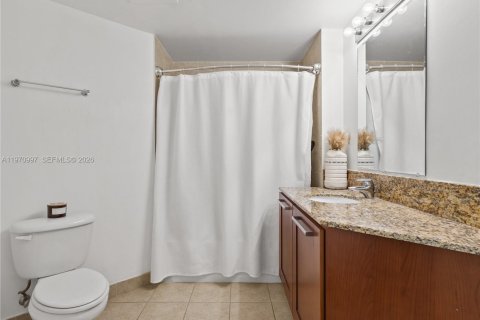 Condominio en venta en Miami, Florida, 2 dormitorios, 106.84 m2 № 2032750 - foto 24