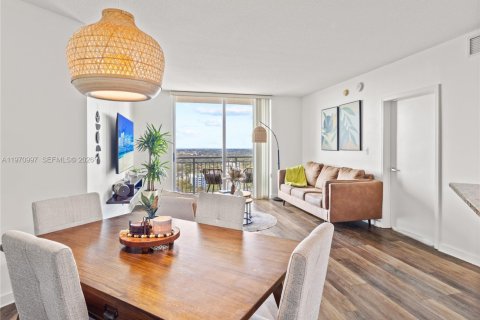Condominio en venta en Miami, Florida, 2 dormitorios, 106.84 m2 № 2032750 - foto 4
