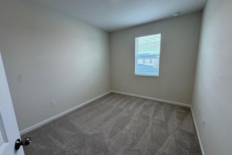 House in Apopka, Florida 3 bedrooms, 199.46 sq.m. № 2228194 - photo 17