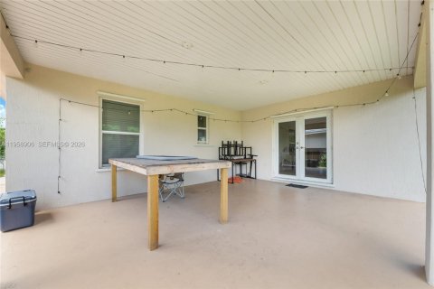 Villa ou maison à louer à Miami, Floride: 4 chambres, 155.52 m2 № 2024566 - photo 5