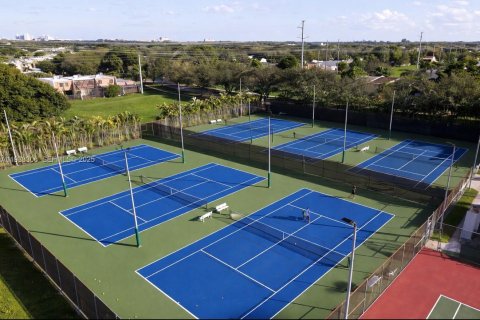 Apartment in Miami, Florida 2 bedrooms, 80.55 sq.m. № 2035549 - photo 7