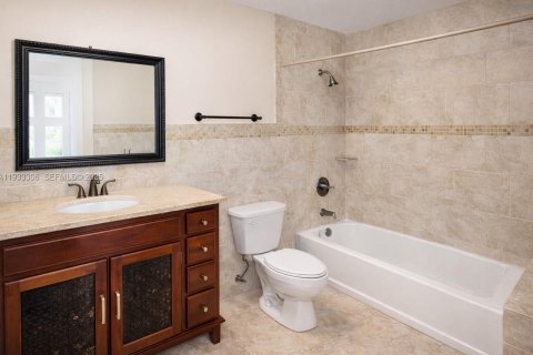 Apartment in Miami, Florida 2 bedrooms, 80.55 sq.m. № 2035549 - photo 2