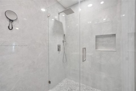 Купить виллу или дом в Маргит, Флорида 2 спальни, 98.85м2, № 1938868 - фото 20