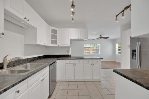 Casa en alquiler en Winter Park, Florida, 3 dormitorios, 155.89 m2 № 1903323 - foto 8