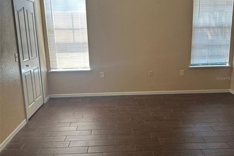 Condominio en alquiler en Orlando, Florida, 2 dormitorios, 105.72 m2 № 1758293 - foto 3