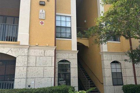 Condominio en alquiler en Orlando, Florida, 2 dormitorios, 105.72 m2 № 1758293 - foto 1