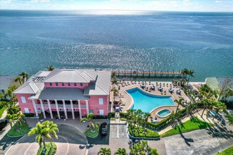 Townhouse in Saint Petersburg, Florida 2 bedrooms, 94.95 sq.m. № 1846558 - photo 15