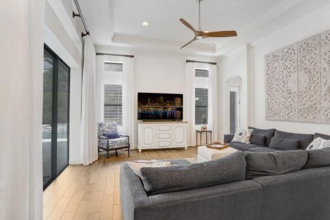 Casa en venta en Tampa, Florida, 4 dormitorios, 343.74 m2 № 1746954 - foto 23