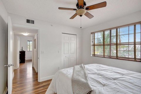 Condo in Royal Palm Beach, Florida, 4 bedrooms № 2252392 - photo 17