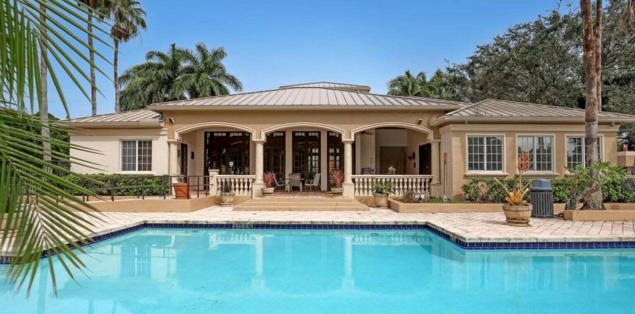 Condo in Royal Palm Beach, Florida, 4 bedrooms № 2252392