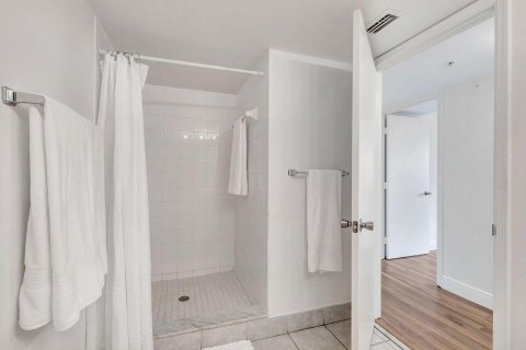 Condo in Royal Palm Beach, Florida, 4 bedrooms № 2252392 - photo 24