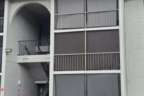 Condo à Sanford, Floride, 2 chambres  № 2358862
