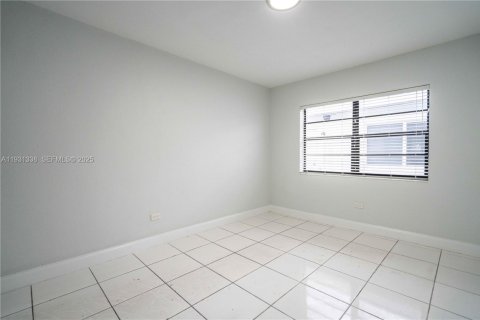 Apartamento en alquiler en Miami Beach, Florida, 1 dormitorio, 60.39 m2 № 1989864 - foto 10
