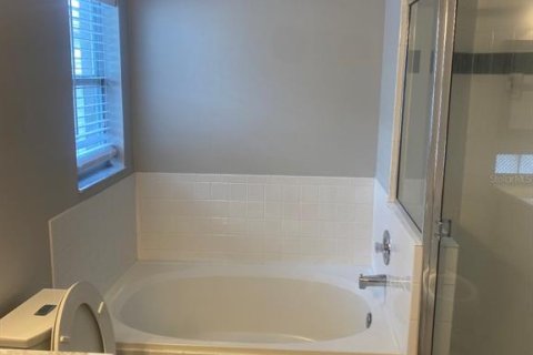 House in Orlando, Florida 3 bedrooms, 164.44 sq.m. № 2226757 - photo 16