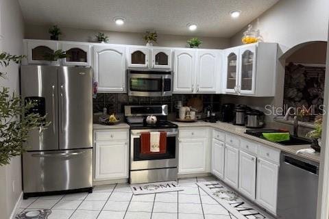 House in Orlando, Florida 3 bedrooms, 164.44 sq.m. № 2226757 - photo 5